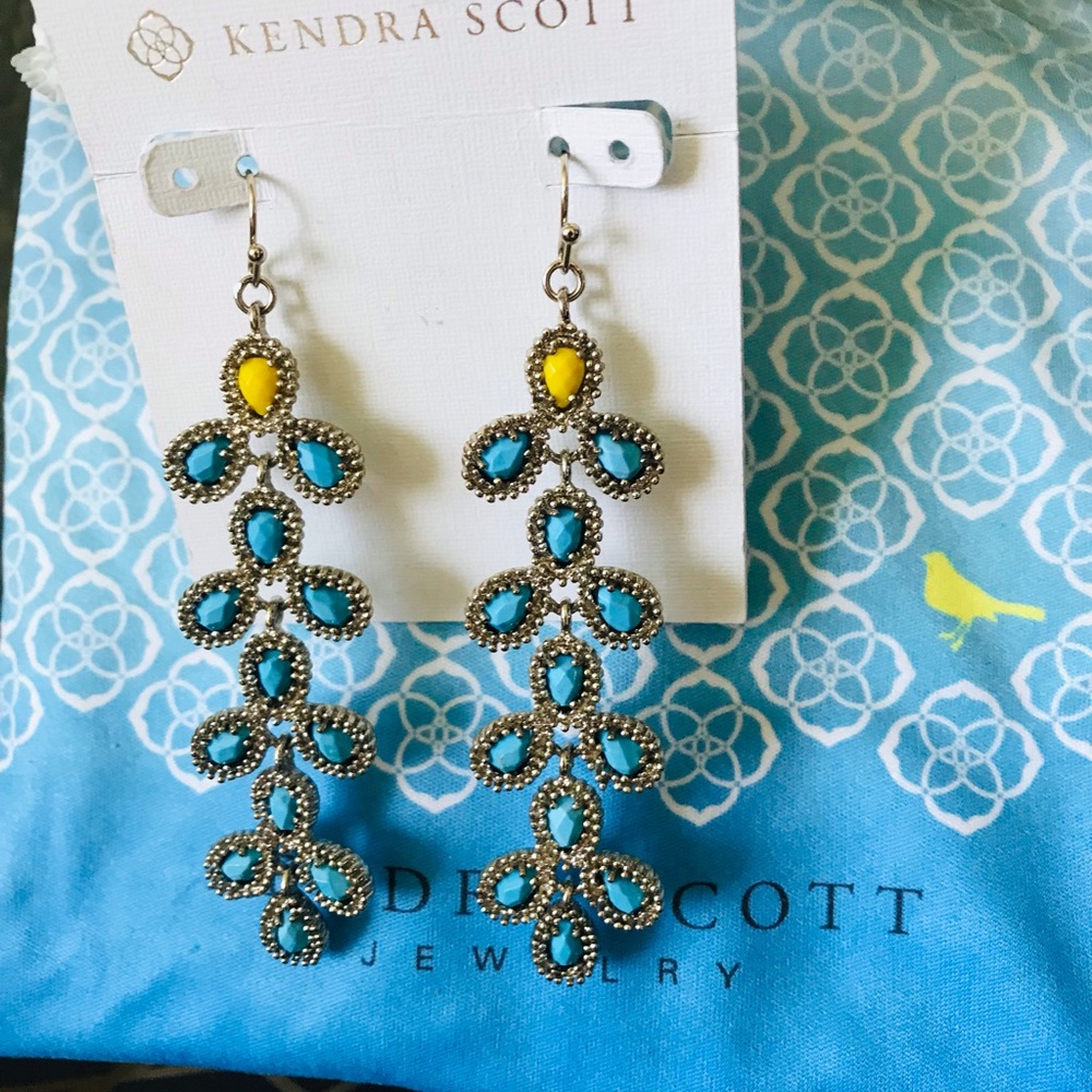 Vintage Nelsie Earrings